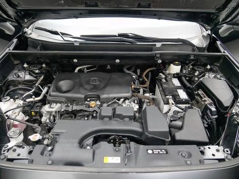 Used 2022 Toyota RAV4 XLE image 13