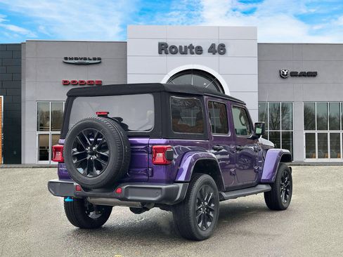 Used 2023 Jeep Wrangler Unlimited Sahara w/ Cold Weather Group image 5