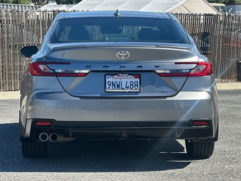 Used 2025 Toyota Camry SE w/ Convenience Package image 5
