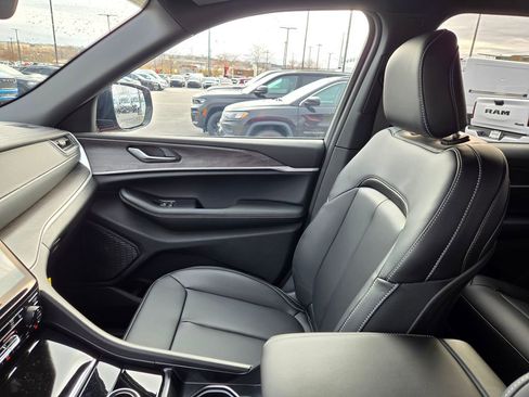 New 2025 Jeep Grand Cherokee Limited image 25