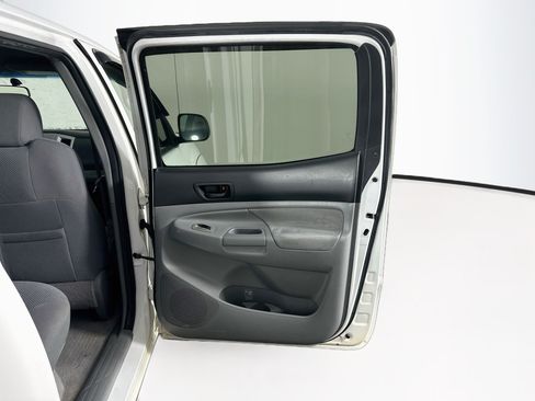 Used 2007 Toyota Tacoma PreRunner RWD image 26