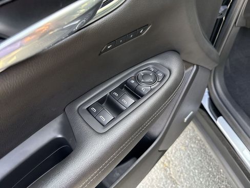 Used 2022 Cadillac XT6 Sport w/ Technology Package AWD/4WD image 24