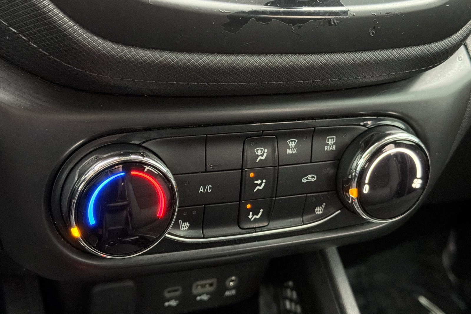 Used 2023 Chevrolet TrailBlazer LT FWD image 17