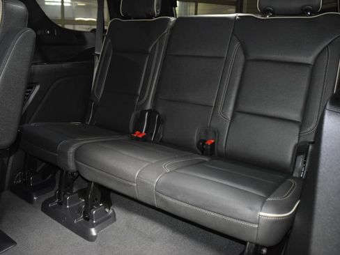 Used 2025 Chevrolet Tahoe Premier AWD/4WD image 43