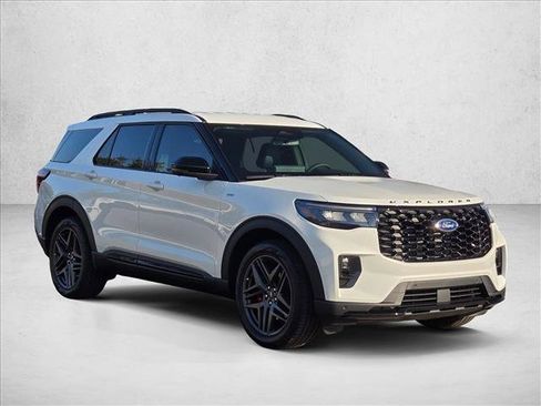 New 2026 Ford Explorer ST-Line w/ ST-Line Street Pack RWD image 5