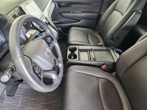 Used 2024 Honda Odyssey Touring image 12