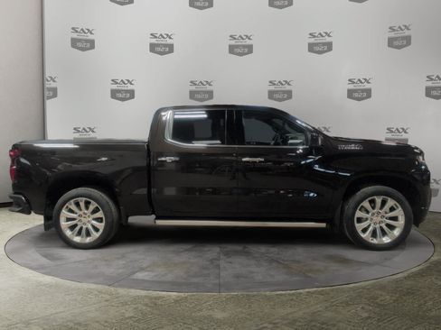 Used 2020 Chevrolet Silverado 1500 High Country w/ Technology Package AWD/4WD image 6