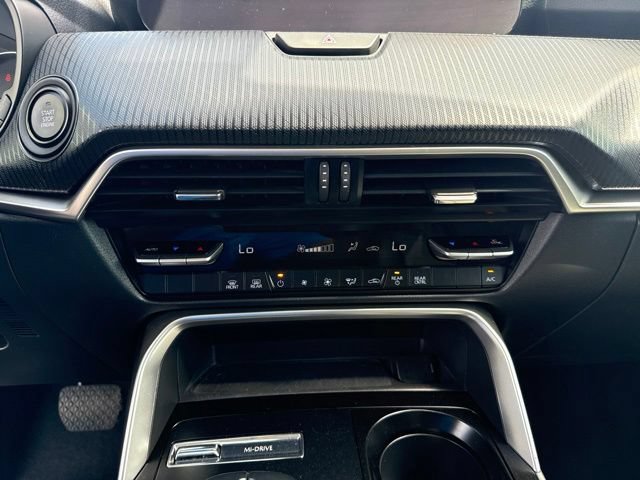 Used 2025 MAZDA CX-90 3.3 Turbo w/ Select Package AWD/4WD image 16