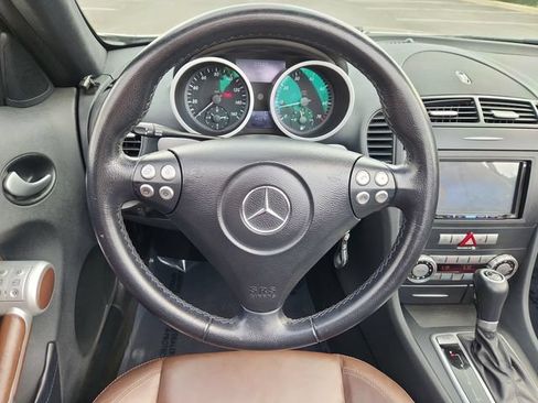 Used 2005 Mercedes-Benz SLK 350 image 32