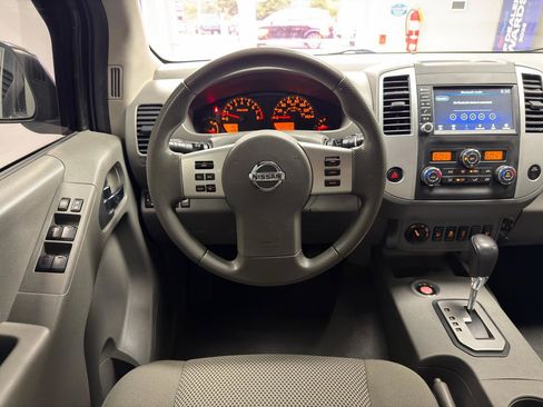 Used 2021 Nissan Frontier SV AWD/4WD image 28
