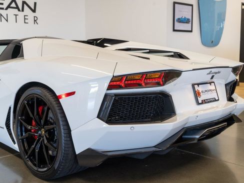 Used 2015 Lamborghini Aventador LP 700-4 image 22