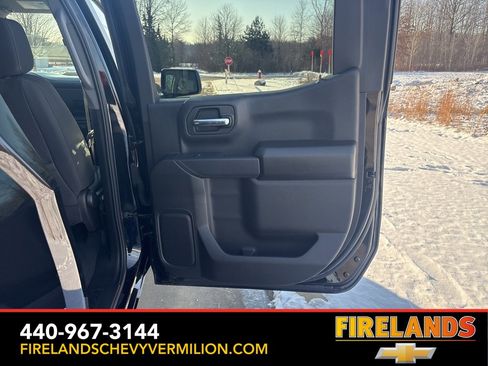 Certified 2025 Chevrolet Silverado 1500 Custom Trail Boss w/ Dark Appearance Package image 30