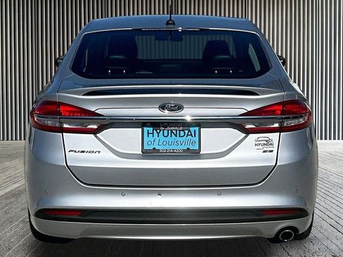 Used 2017 Ford Fusion SE w/ Equipment Group 201A image 5