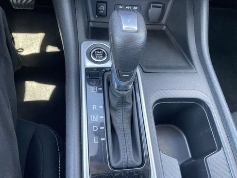 Used 2024 Nissan Sentra SV FWD image 16
