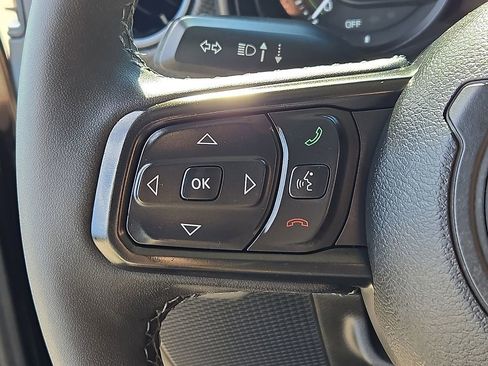 Used 2025 Jeep Wrangler Unlimited Rubicon 4xe w/ Safety Group AWD/4WD image 20