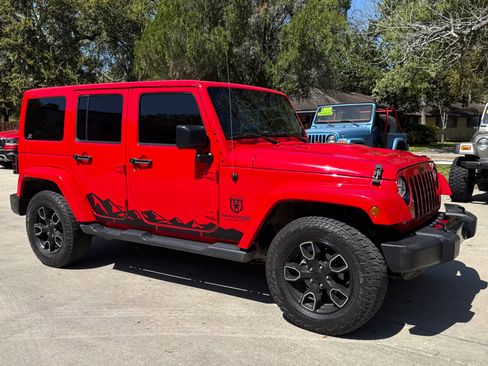 Used 2018 Jeep Wrangler Unlimited Sahara image 16