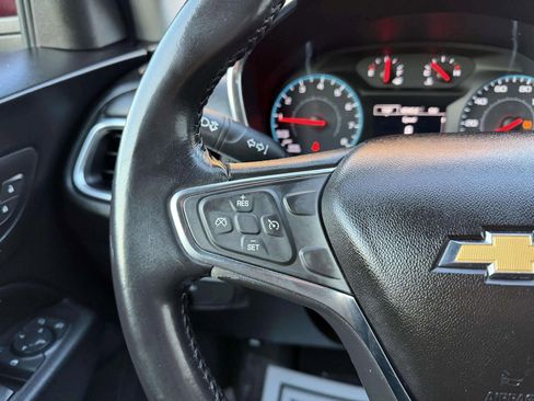 Used 2018 Chevrolet Equinox LT image 27