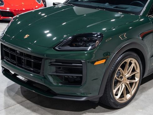 Used 2024 Porsche Cayenne Turbo GT AWD/4WD image 15