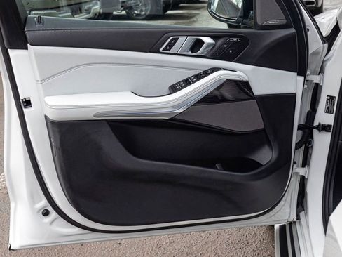 Used 2026 BMW X7 xDrive40i image 11