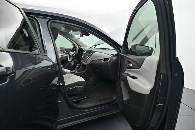 Used 2022 Chevrolet Equinox LS w/ LS Convenience Package FWD image 14