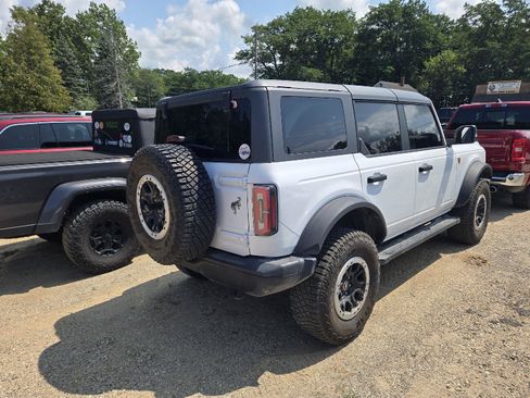 Used 2023 Ford Bronco Badlands AWD/4WD image 4