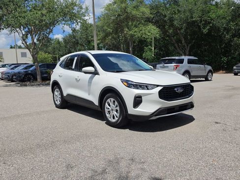 Used 2023 Ford Escape Active w/ Tech Pack #2 FWD image 2