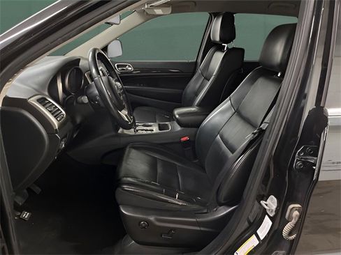 Used 2011 Jeep Grand Cherokee Laredo image 6