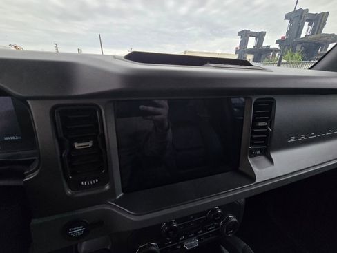 Used 2024 Ford Bronco Big Bend image 14