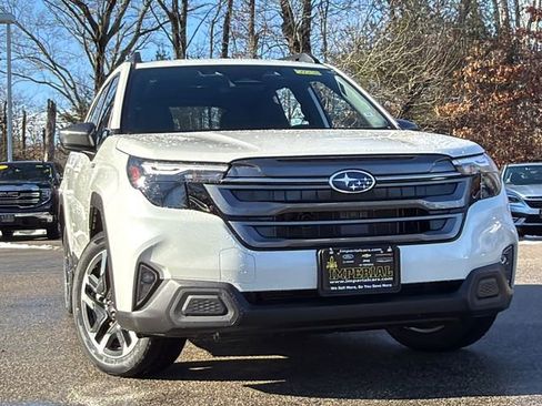 New 2025 Subaru Forester Premium image 2