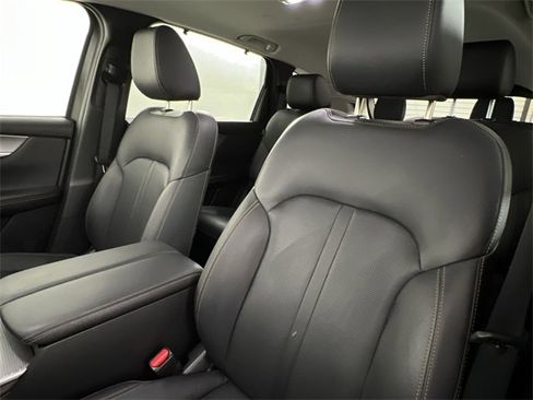 Certified 2025 MAZDA CX-90 3.3 Turbo w/ Preferred Package image 12