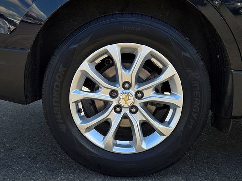 Used 2020 Chevrolet Equinox LS w/ LPO, Cargo Package FWD image 11