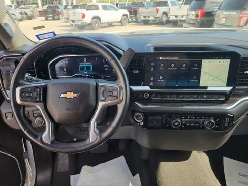 Used 2025 Chevrolet Silverado 1500 LT RWD image 16