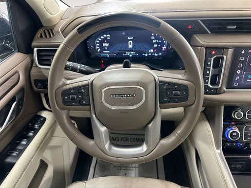 Certified 2023 GMC Yukon Denali w/ Denali Reserve Package AWD/4WD image 13