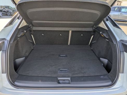 Used 2023 Nissan Ariya FWD image 20