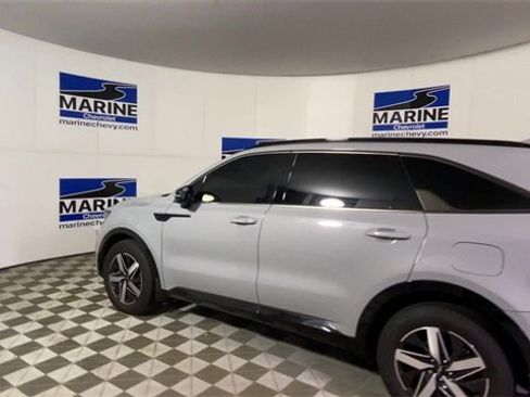 Used 2022 Kia Sorento EX image 8