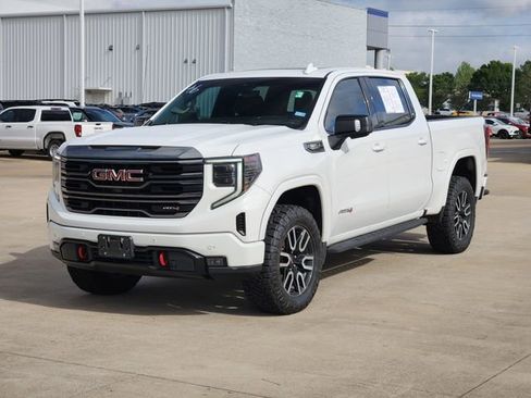Used 2023 GMC Sierra 1500 AT4 w/ AT4 Premium Package image 3