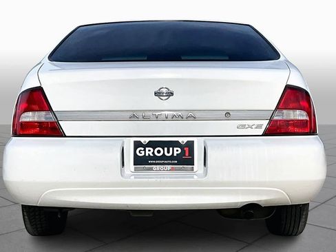 Used 2001 Nissan Altima GXE image 4