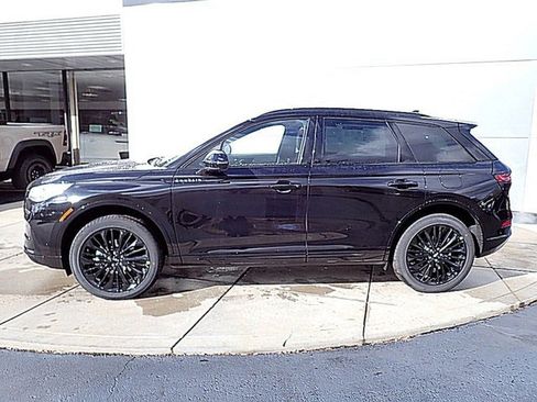 New 2026 Lincoln Corsair Reserve w/ Jet Appearance Package image 2