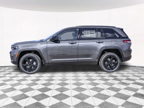 New 2025 Jeep Grand Cherokee Limited w/ Luxury Tech Group II image 12