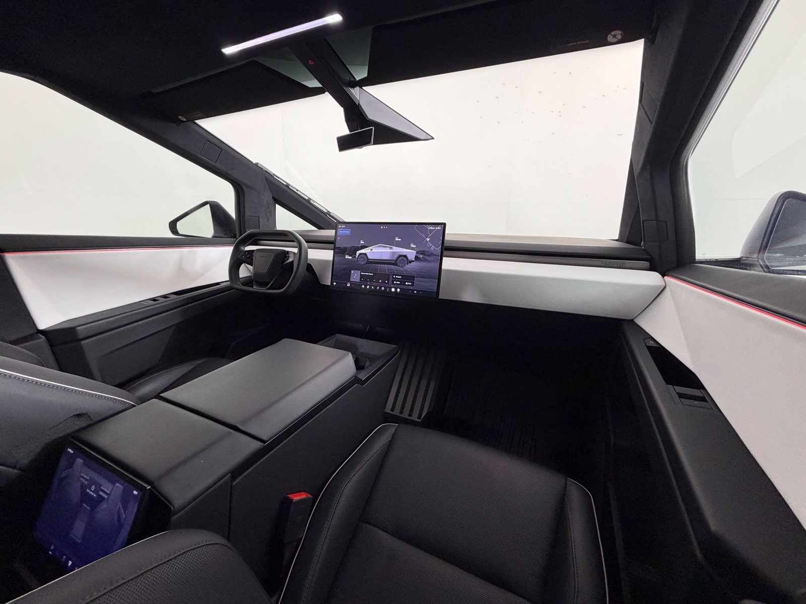 Used 2024 Tesla Cybertruck AWD Crew Cab image 11