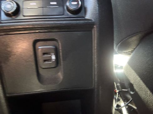 Used 2022 Chevrolet Traverse LT w/ Midnight/Sport Edition image 26