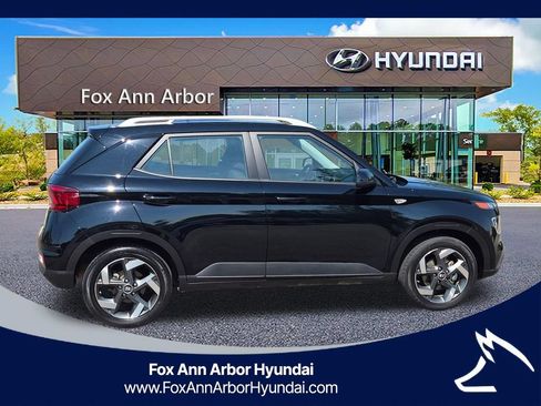 Certified 2023 Hyundai Venue SEL w/ Cargo Package FWD image 6