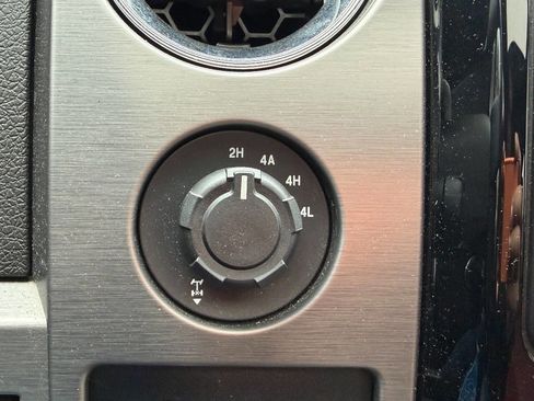 Used 2013 Ford F150 Limited image 18