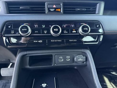 Certified 2025 Honda Pilot TrailSport image 27