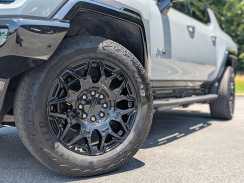 Used 2025 GMC Hummer EV 2X AWD/4WD image 35