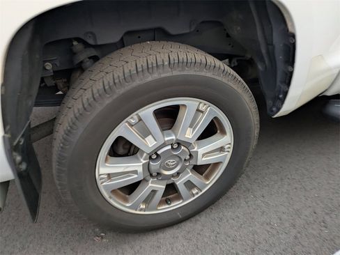 Used 2014 Toyota Tundra Platinum image 8