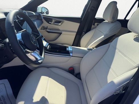 New 2026 Mercedes-Benz GLC 300 image 10