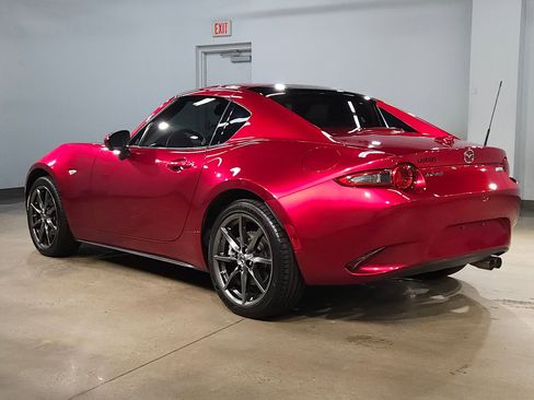 Used 2019 MAZDA MX-5 Miata RF Grand Touring RWD image 5