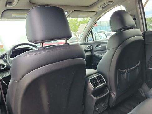 Used 2020 Hyundai Santa Fe SEL w/ Convenience + Premium Package FWD image 19