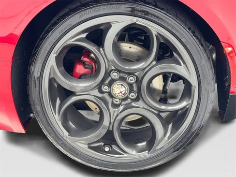 Used 2018 Alfa Romeo 4C Spider image 38